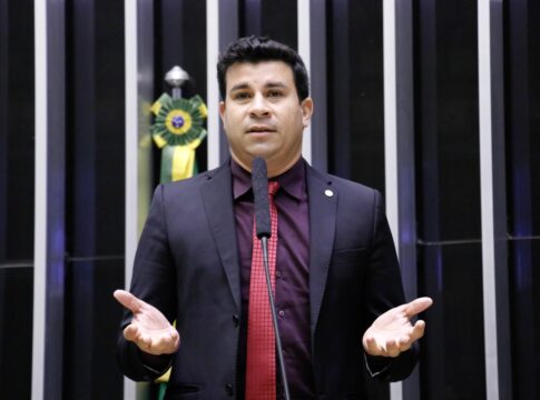 pe:-integrantes-do-pt-ganham-liberdade-para-escolher-campos-ou-raquel