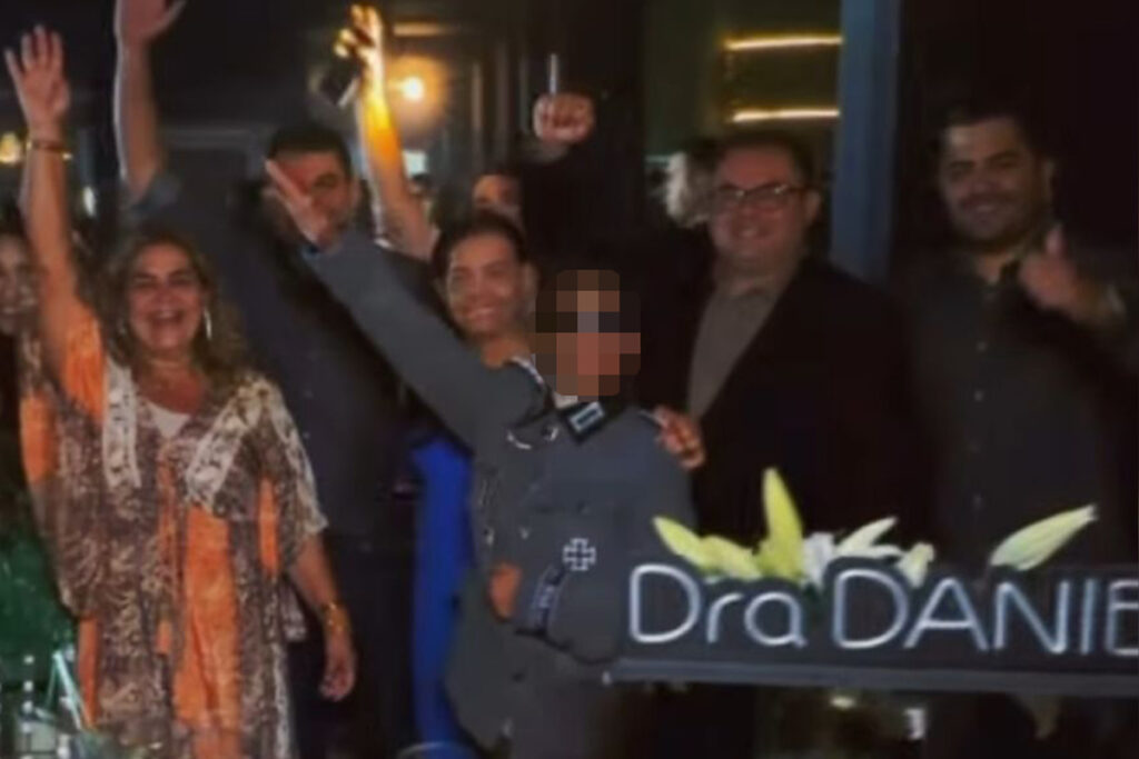 garoto-se-desculpa-apos-usar-traje-nazista:-“me-deem-outra-chance”