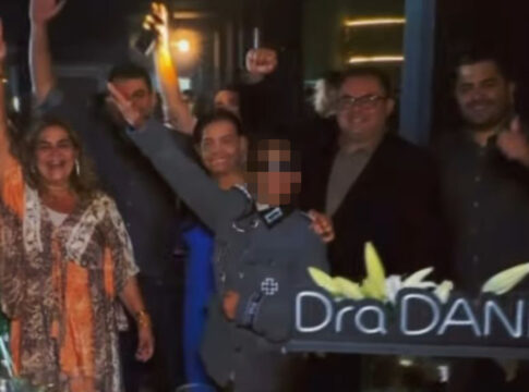 garoto-se-desculpa-apos-usar-traje-nazista:-“me-deem-outra-chance”