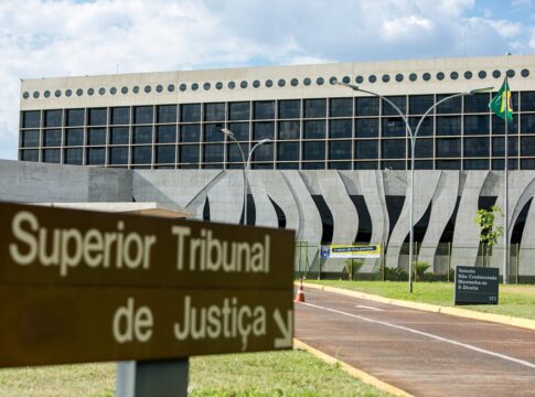 stj-nega-acesso-a-processo-de-extradicao-de-homem-que-fugiu-para-oma
