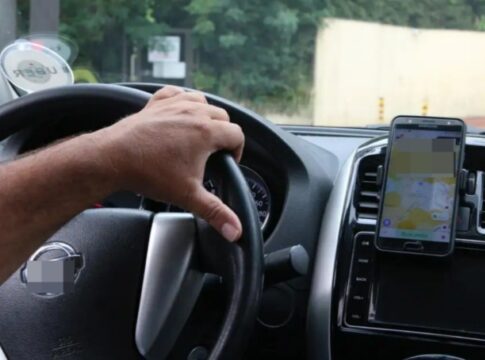 uber-e-condenada-a-indenizar-passageiro-que-perdeu-fone-em-carro-de-app
