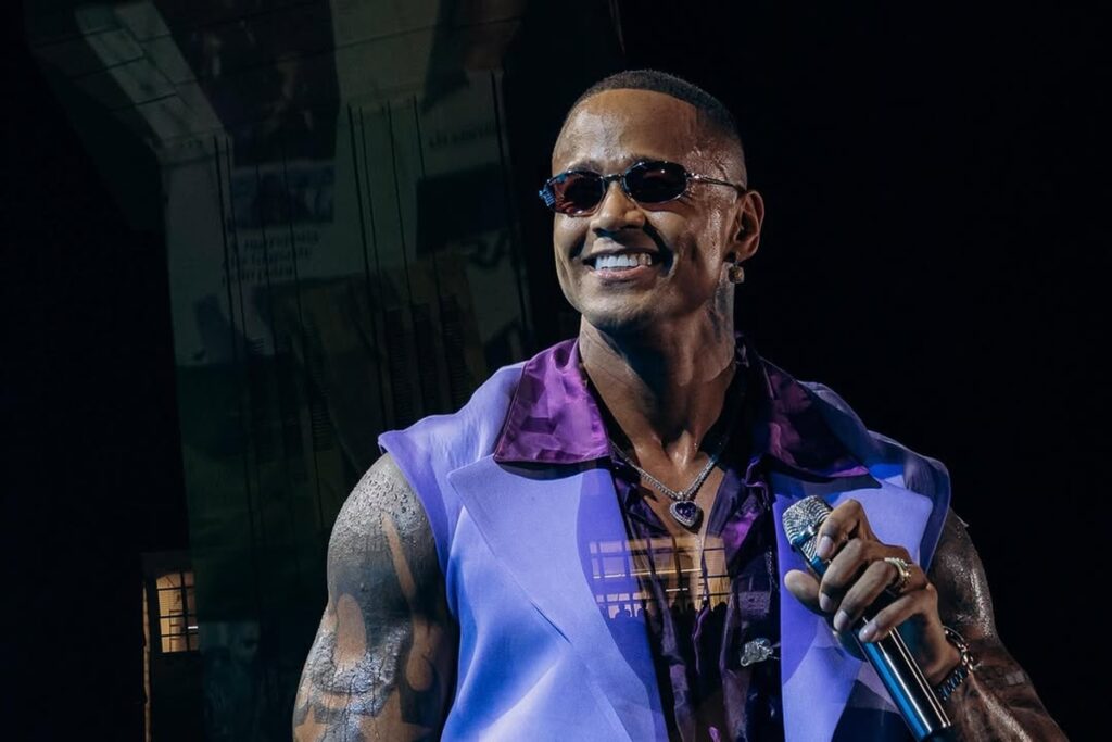 cache-milionario-de-leo-santana-chama-atencao-no-carnaval-cearense