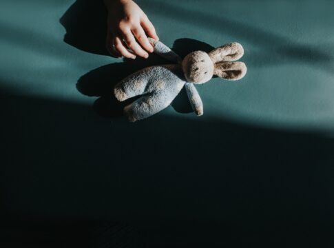 homem-e-preso-apos-estuprar-menina-por-3-anos-seguidos-no-df.-veja-video