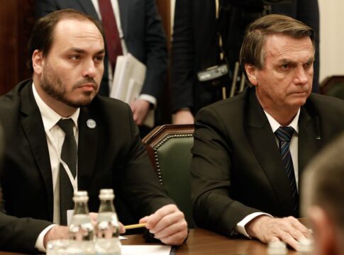 carlos-reclama-de-medida-para-amenizar-barulho-na-cela-de-bolsonaro