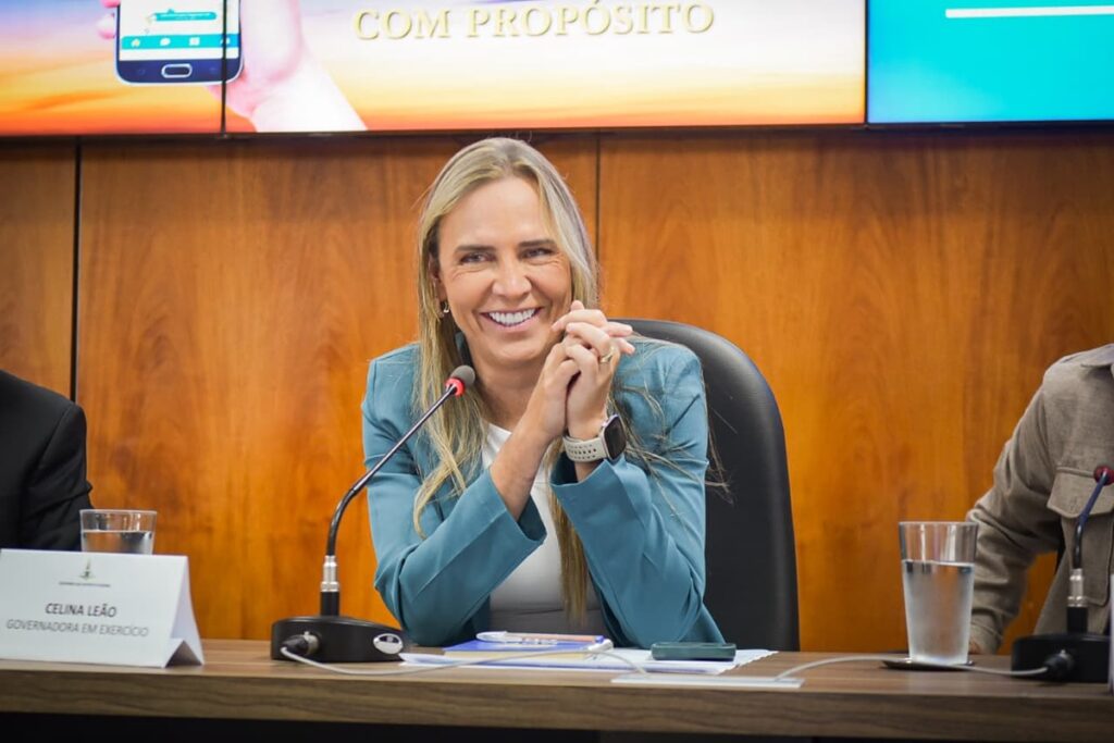 gdf-vai-unificar-sistema-de-atendimento-das-administracoes-regionais,-diz-celina