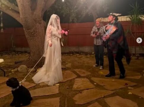 cantora-se-casa-com-o-proprio-cachorro-e-web-nao-perdoa:-“bizarra”