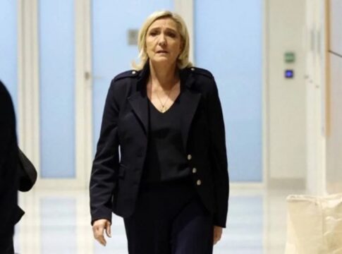 franca:-no-1°-dia-de-julgamento,-le-pen-afirma-nao-ter-cometido-crimes