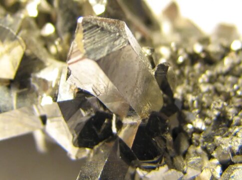 usp-desenvolve-bateria-funcional-de-niobio-de-3-volts