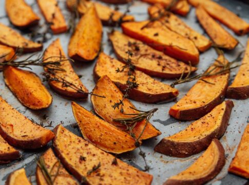 batata-doce-recheada-na-air-fryer-e-opcao-pratica-para-variar-o-cardapio
