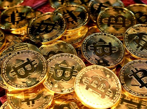bitcoin-dispara,-bate-maior-valor-em-2-meses-e-ja-mira-us$-100-mil