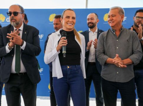 celina-declara-tolerancia-zero-para-uso-de-animais-em-carrocas-no-df