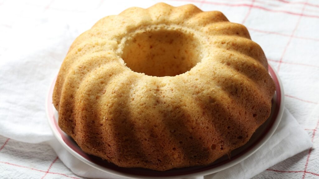 bolo-de-polvilho-com-queijo:-poucos-ingredientes-e-sabor-inesquecivel