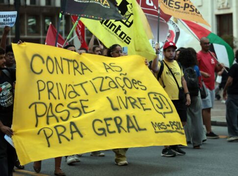 estudantes-protestam-contra-aumento-da-tarifa-de-onibus-em-sao-paulo
