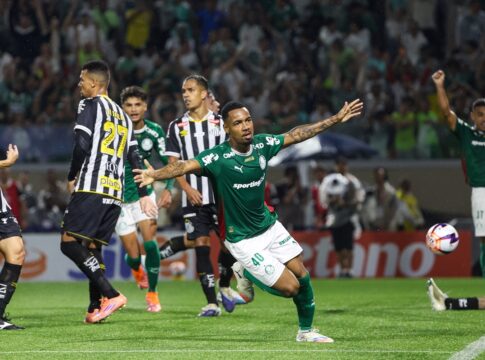 allan-marca,-palmeiras-vence-santos-e-assume-lideranca-do-paulistao