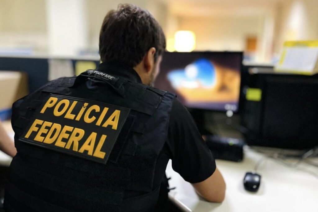 grupo-que-roubava-e-revendia-computadores-da-caixa-e-alvo-da-pf-em-sp