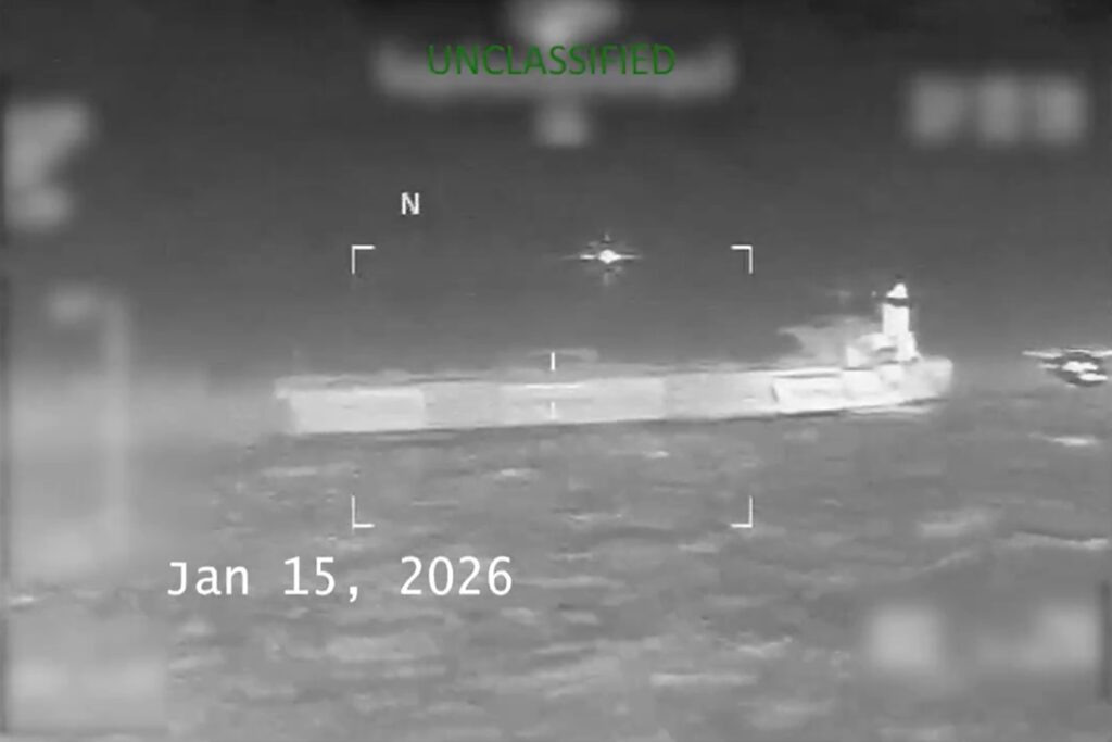 eua-apreende-mais-um-navio-petroleiro-ligado-a-venezuela-no-caribe.-veja-video