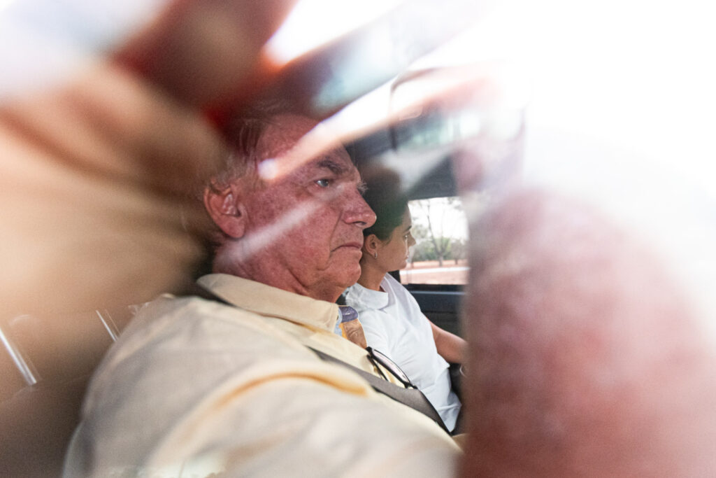 papudinha:-bolsonaro-esta-sozinho-em-cela-para-4-pessoas