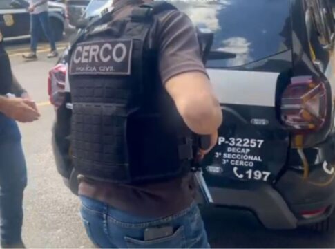 bandidos-dao-re-em-carro-para-invadir-loja-no-bras-e-acabam-presos