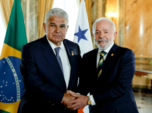 lula-conversa-por-telefone-com-o-presidente-do-panama.-saiba-detalhes