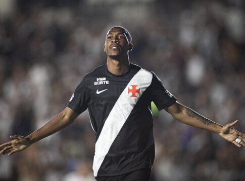 em-jogo-de-seis-gols,-vasco-vence-marica-pelo-campeonato-carioca