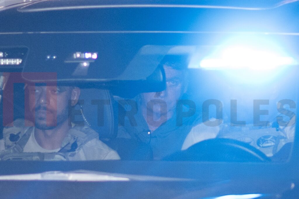 da-tornozeleira-a-papudinha:-como-familia-afetou-a-vida-de-bolsonaro