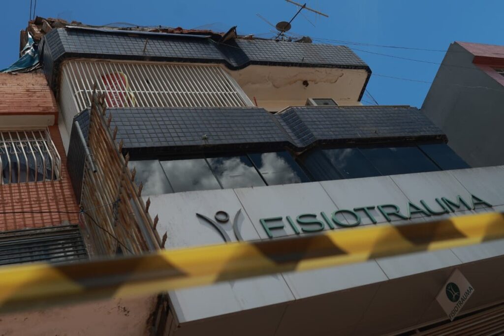 “chao-tremeu”,-conta-moradora-de-predio-interditado-apos-desabamento