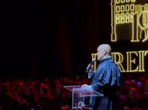 com-bolsonaro-na-papudinha,-moraes-brinca:-“fiz-o-que-tinha-que-fazer”.-veja-video