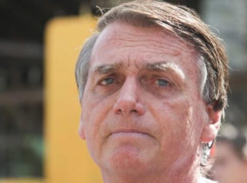 plantao-para-bolsonaro:-pelo-zap,-secretaria-pede-ajuda-a-medicos