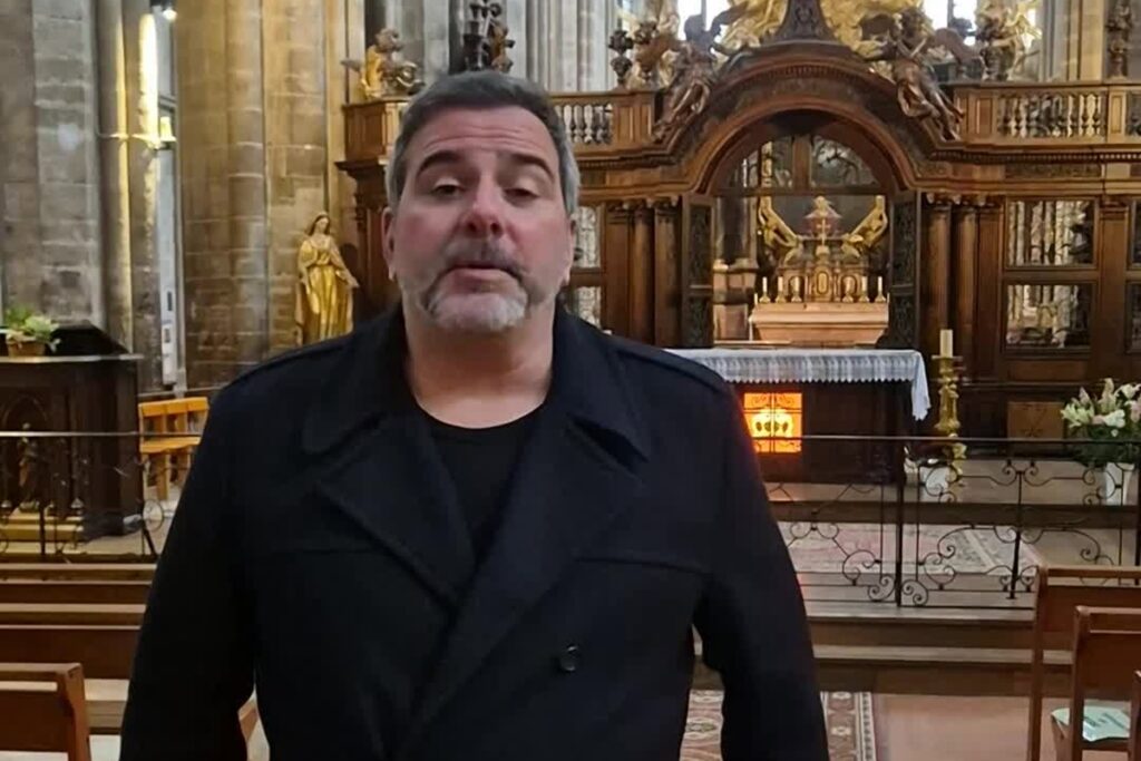 reporter-brasileiro-e-furtado-na-franca-e-localiza-bens-em-outro-pais