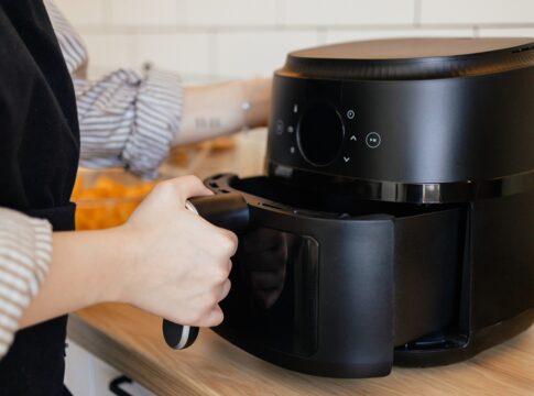 3-alimentos-que-voce-nunca-deve-colocar-na-air-fryer