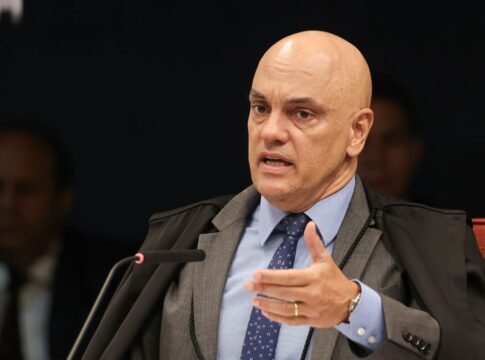 moraes-se-declara-impedido-e-envia-a-gilmar-pedido-de-prisao-domiciliar-de-bolsonaro
