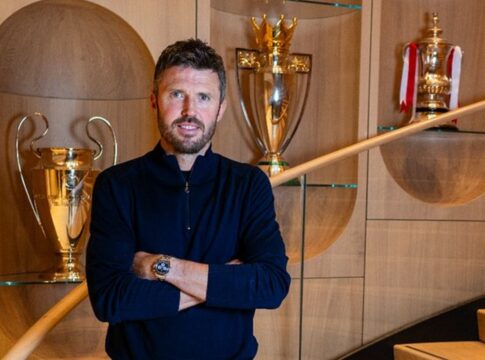 classico-de-manchester-marca-a-estreia-do-novo-treinador-do-united