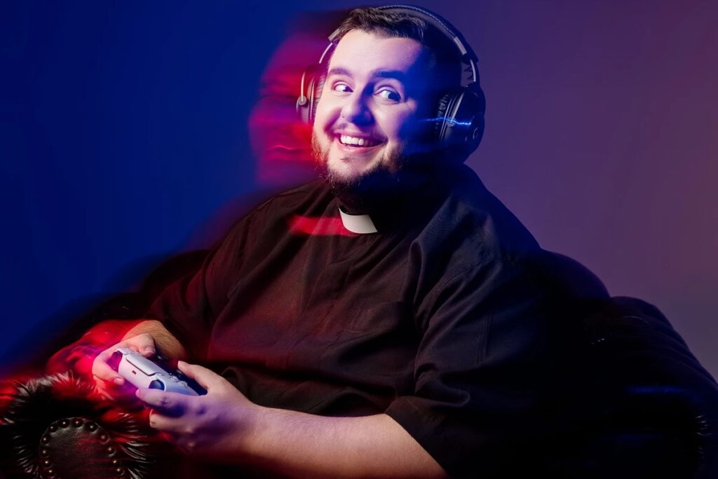 conheca-o-padre-gamer-que-evangeliza-usando-videogames-e-cultura-geek