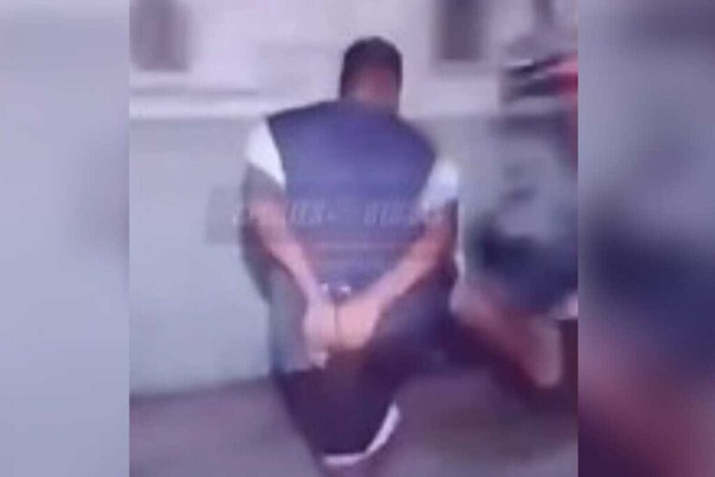 jornalista-e-atacado-com-voadora-por-bandido-algemado.-veja-video