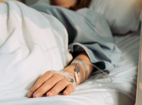 madrasta-e-acusada-de-envenenar-enteado-de-9-anos-com-anticoncepcional