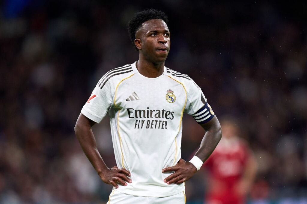 vini-jr-e-vaiado-pela-torcida-em-vitoria-do-real-madrid-sobre-levante.-veja-video