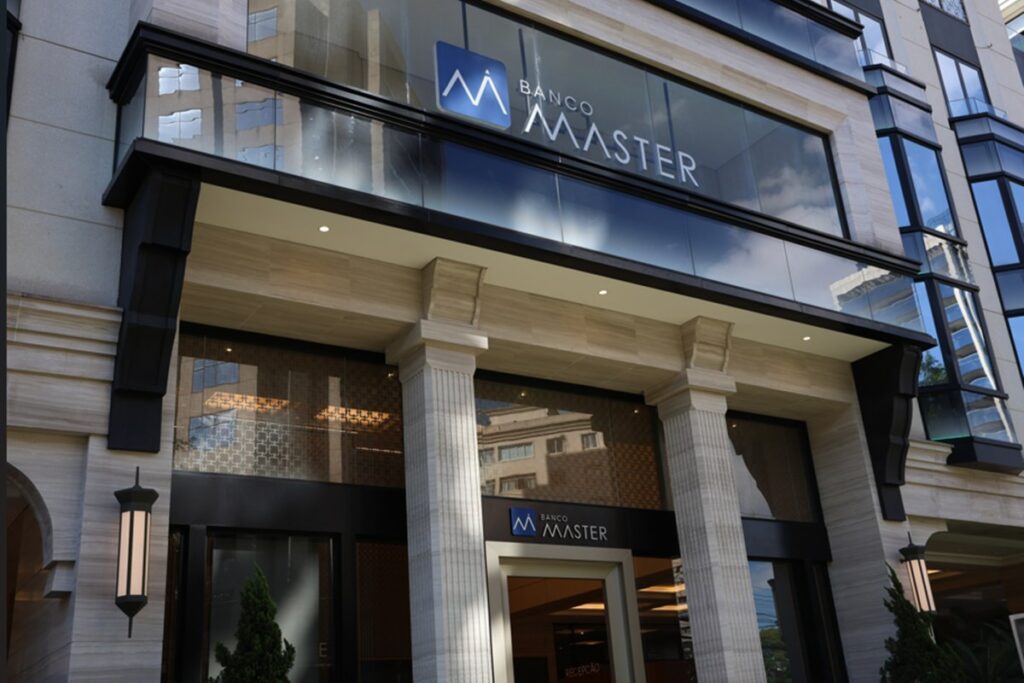 master-investiu-r$-3,5-bilhoes-em-fundos-dos-quais-era-o-unico-cotista