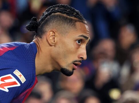 raphinha-pode-desfalcar-o-barcelona-no-duelo-contra-a-real-sociedad