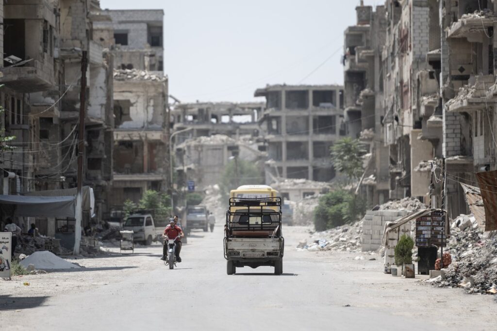 apos-combates,-exercito-da-siria-toma-cidades-de-forcas-curdas