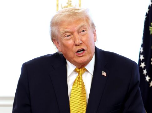 trump-pede-us$-1-bilhao-para-membros-permanentes-de-conselho-em-gaza