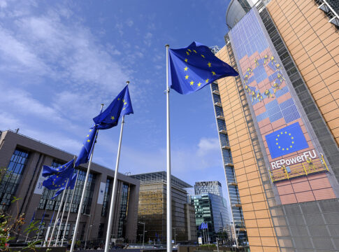 apos-ameaca-a-aliados-da-groenlandia,-ue-avalia-retaliacao-bilionaria-aos-eua