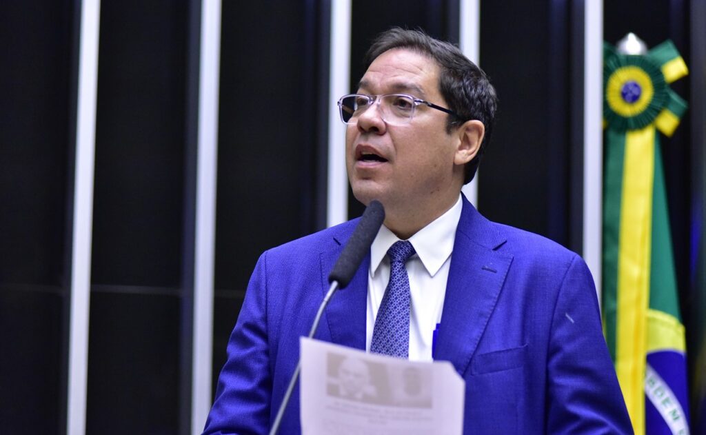 deputado-que-levou-michelle-a-moraes-dialoga-com-ministro-desde-agosto
