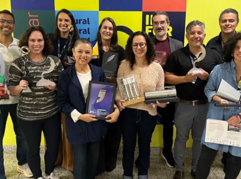 caminhos-da-reportagem,-da-tv-brasil,-ultrapassa-marca-de-100-premios