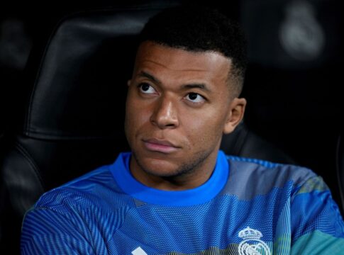 mbappe-defende-vini-jr.-e-critica-torcida-do-real-madrid-apos-vaias