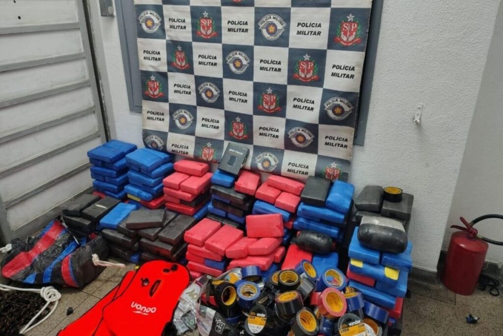 po-para-viagem:-pm-apreende-cocaina-dentro-de-baloes-com-rastreadores.-video