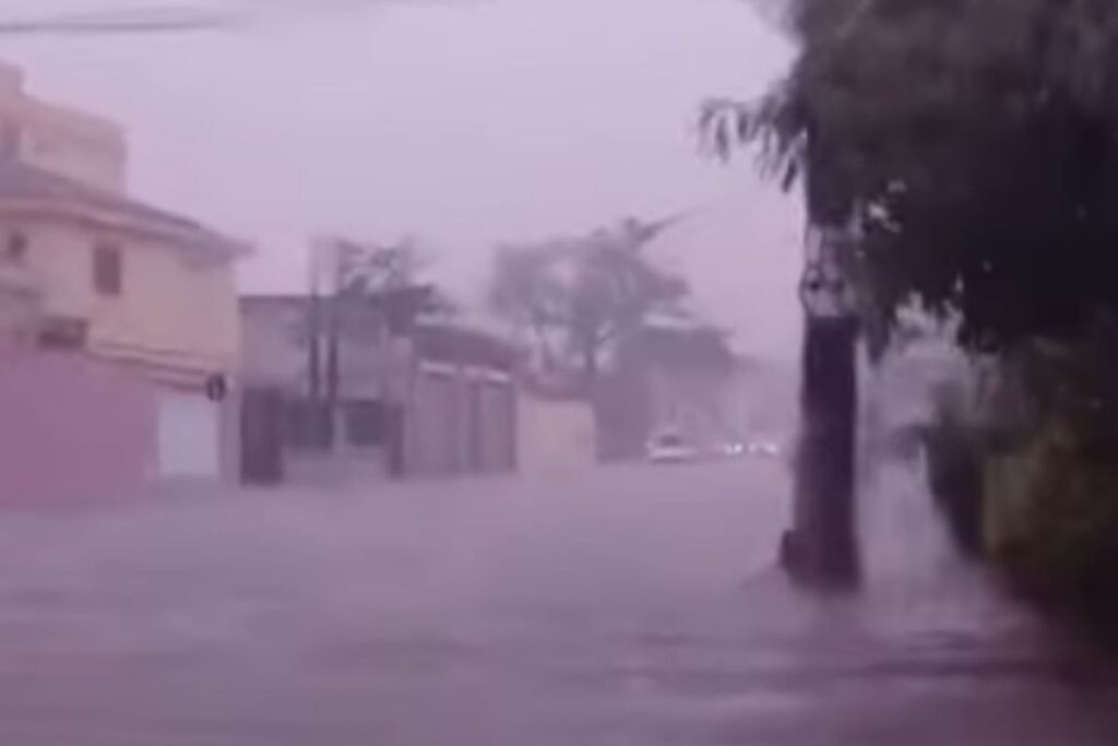 chuvas-no-litoral-de-sp:-temporal-causa-transtornos-e-alagamentos.-video