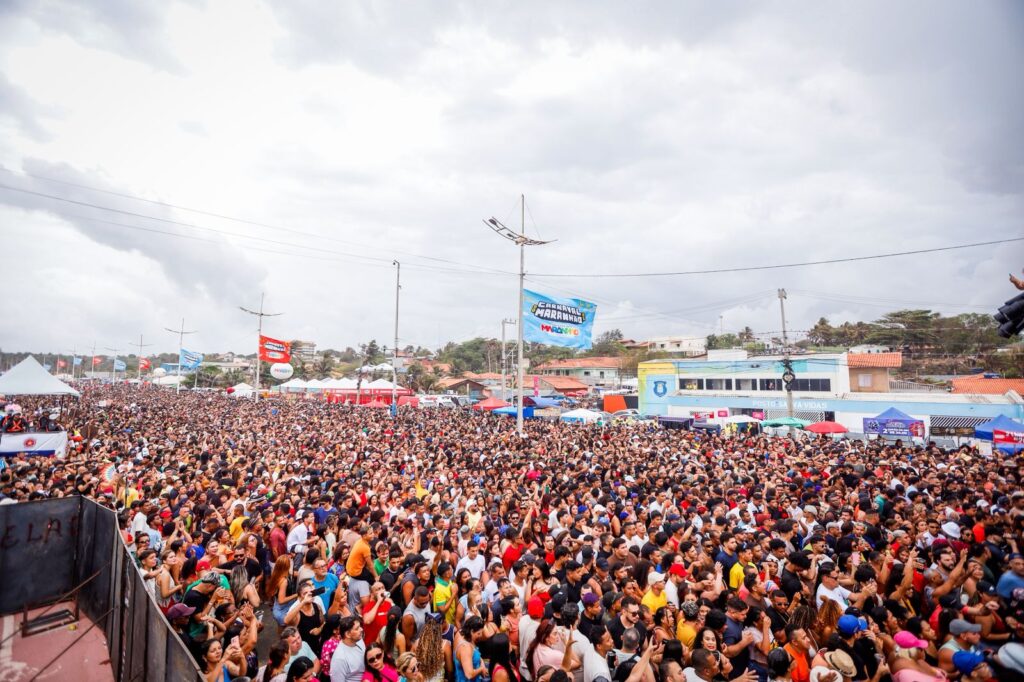 pre-carnaval-no-maranhao-atrai-multidao-de-500-mil-pessoas-na-capital