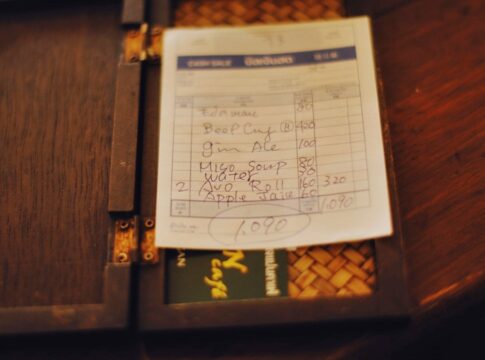 jogadores-torram-r$-161-mil-em-restaurante-e-web-nao-perdoa-ostentacao