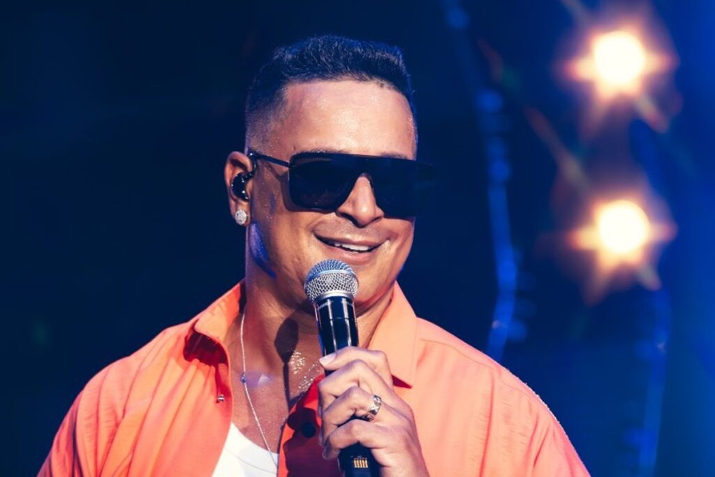xanddy-harmonia-e-internado-as-pressas-e-tem-show-cancelado.-veja