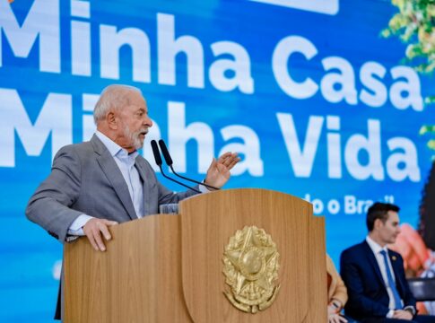 em-tom-de-campanha,-lula-retoma-entregas-do-minha-casa,-minha-vida